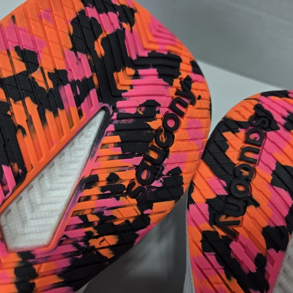 Saucony Men's Freedom Crossport Black and White Neon Running Shoes Size 13 - Picture 10 of 12